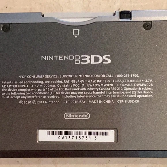 Nintendo 3DS Console & Charger Handheld System Black - Picture 10 of 13